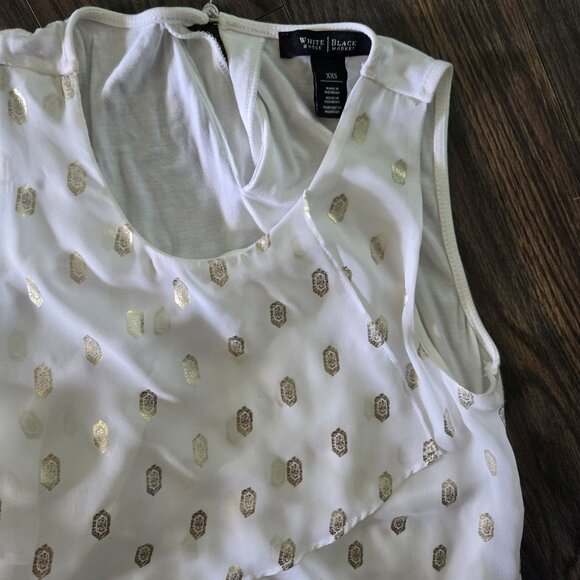 WHITE HOUSE/BLACK MARKET White Tiered Blouse w/ Gold Embellishments NWOT/XXS - Picture 10 of 11